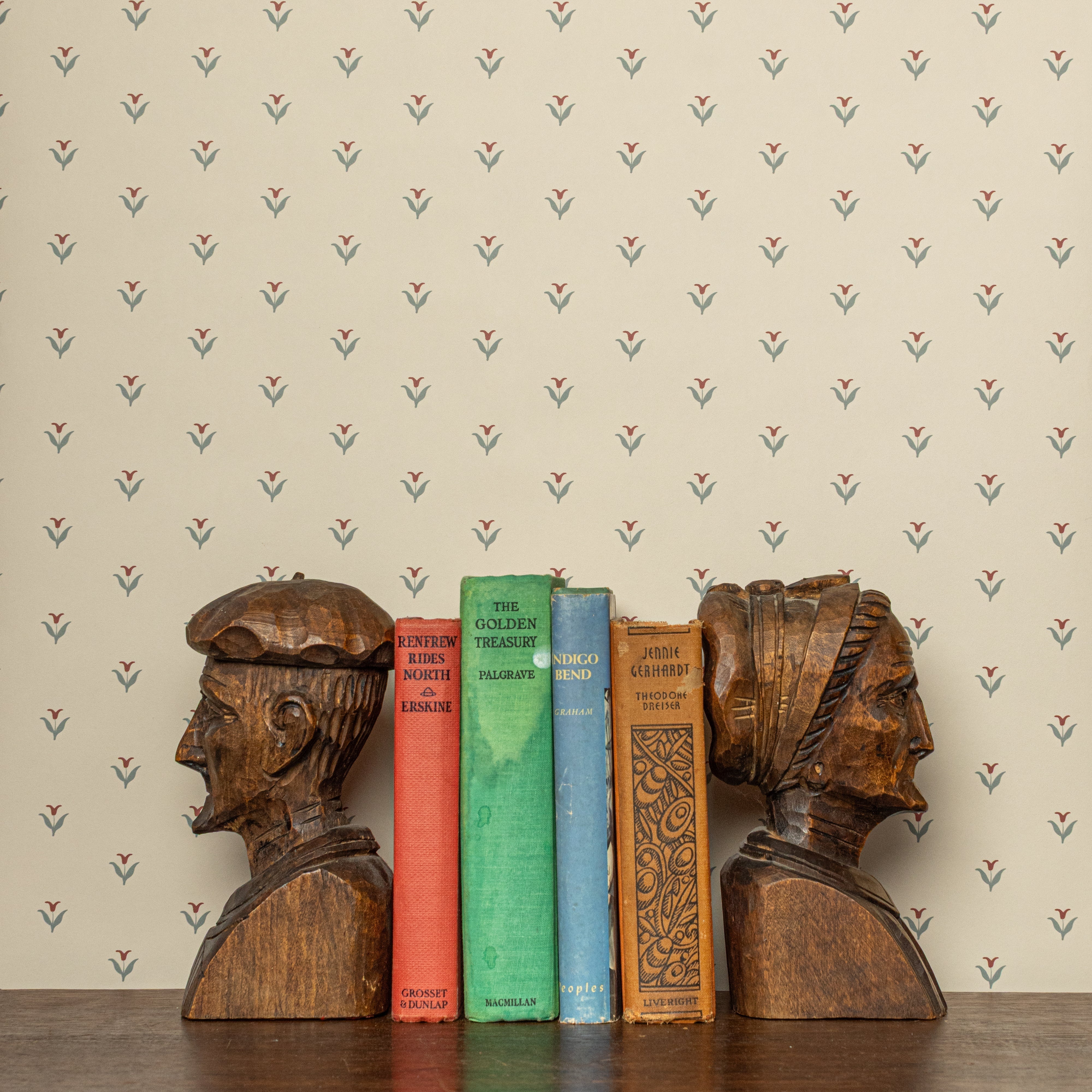 Nana’s Kitchen: A Grandma Chic Wallpaper with Cottagecore Charm