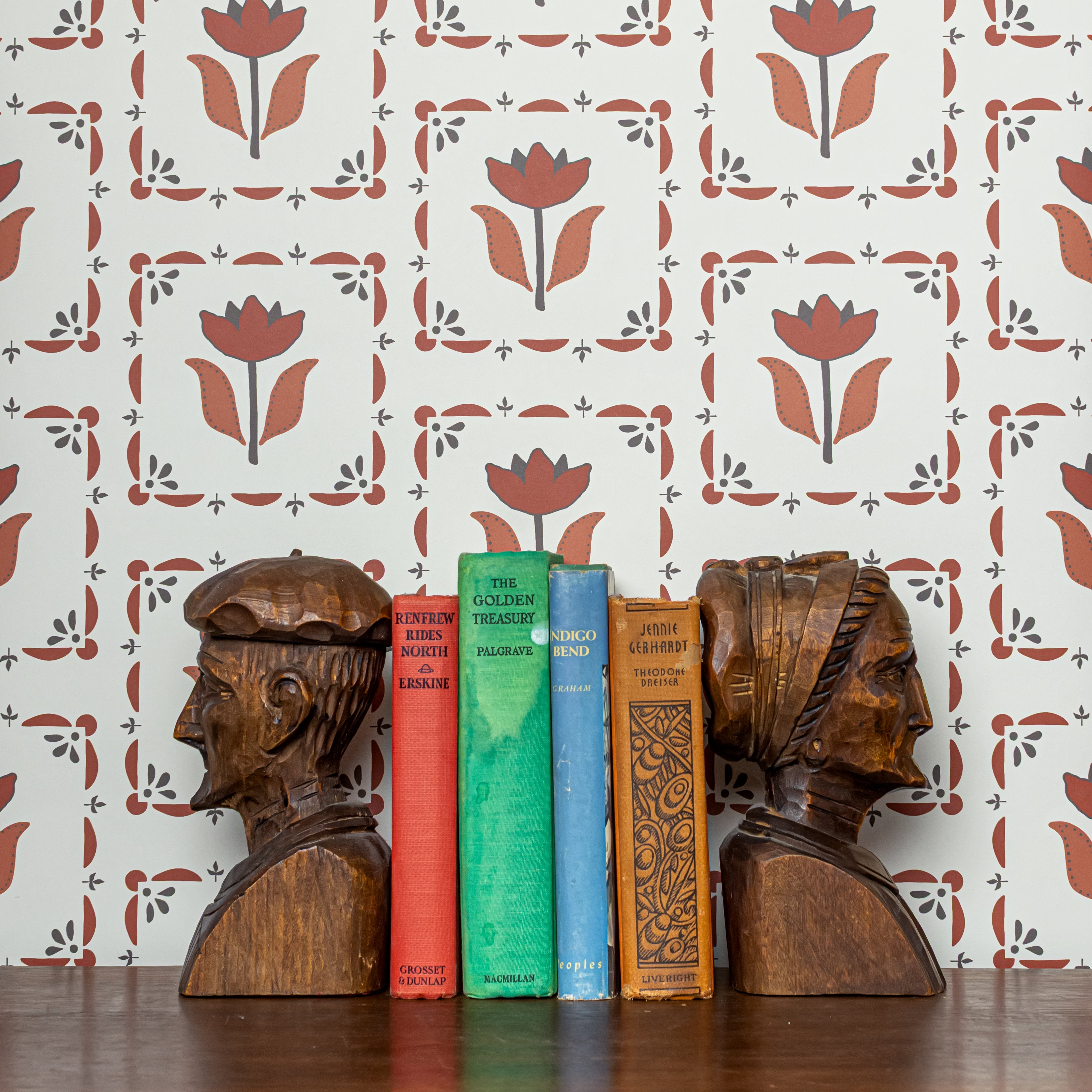 Floral patterned wallpaper in brown and black