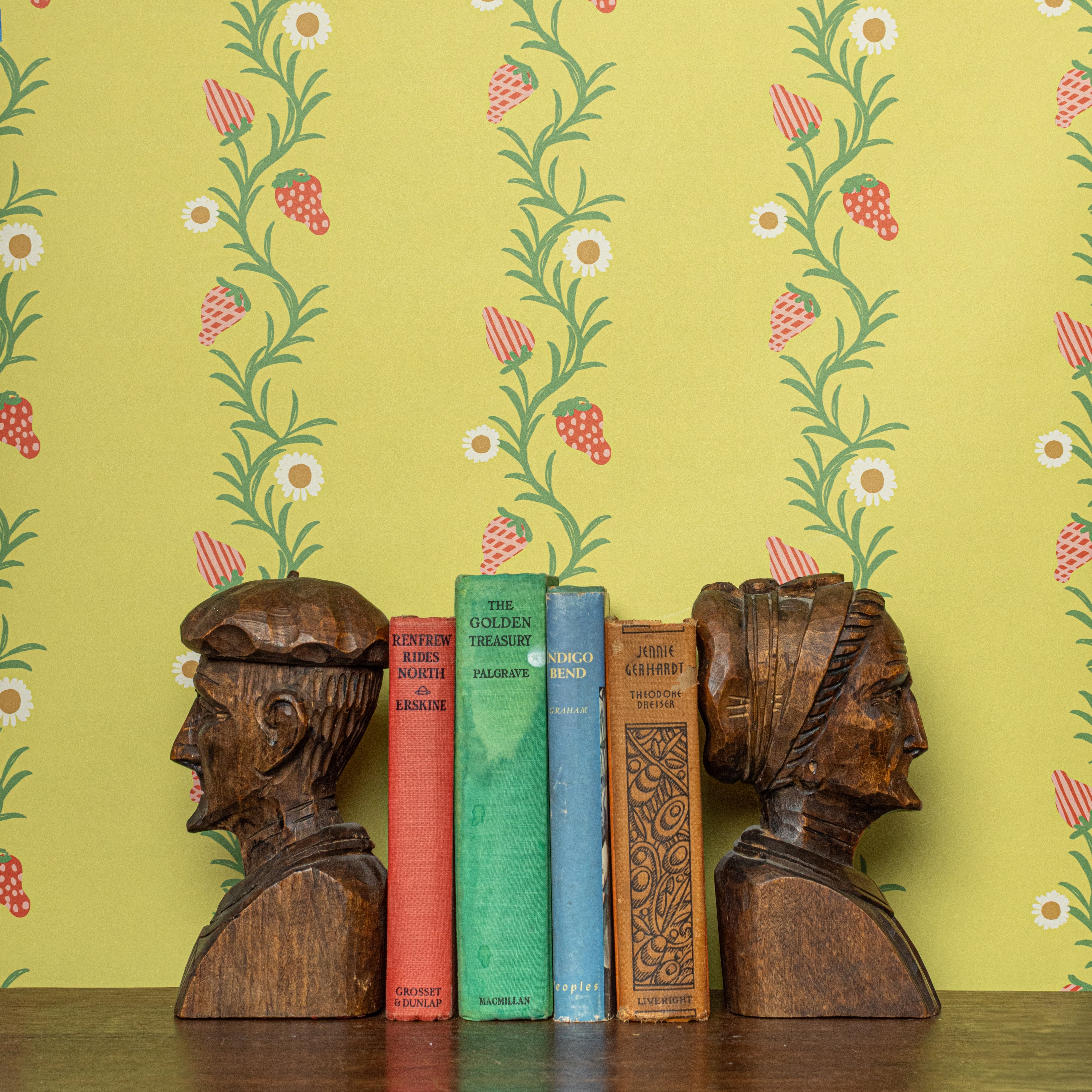 Strawberry vine wallpaper