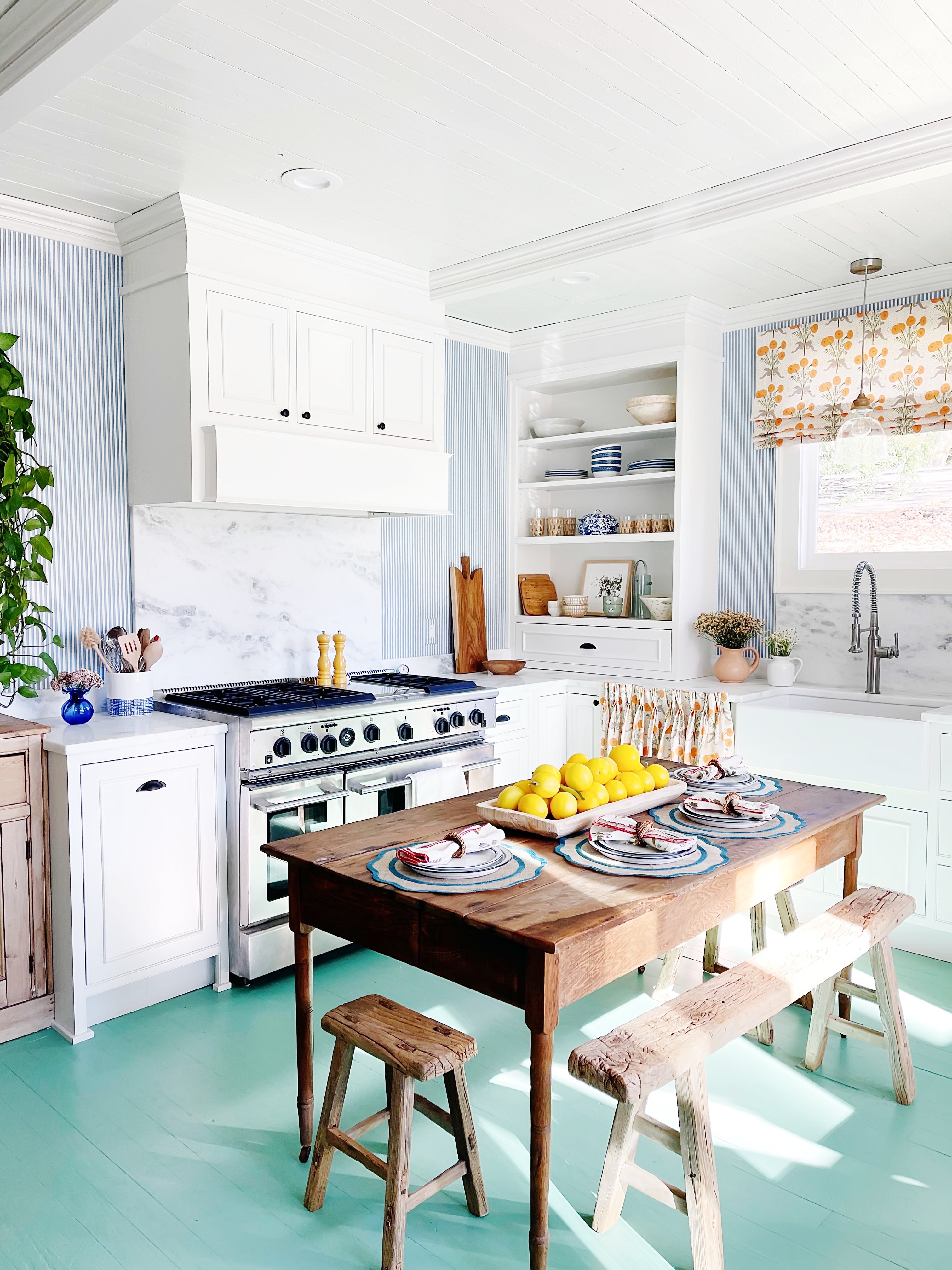 Renovated kitchen by Gray Benko Home